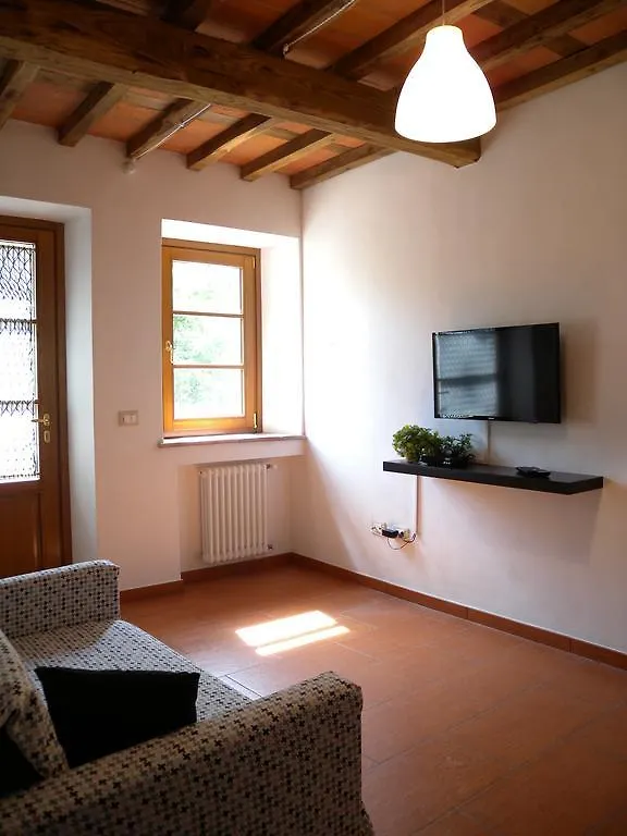 Farm stay Agriturismo Il Pino San Martino in Freddana Italy